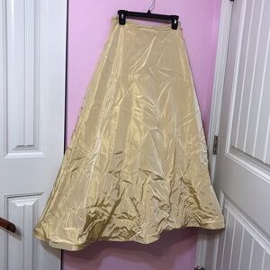 Lazaro vintage gold Elegant gold full Skirt size 10